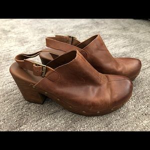 Brown Leather Korks Clogs